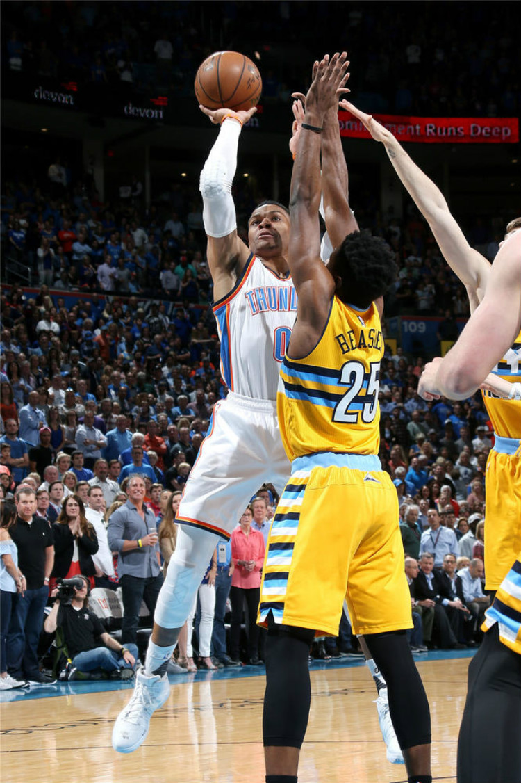 他再拿一次 他再拿一次